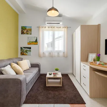 1 Bedroom Awesome In Holiday home Rovinj